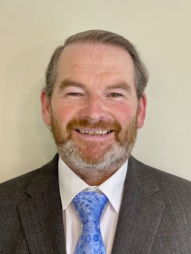 Headshot of Stuart Abbott